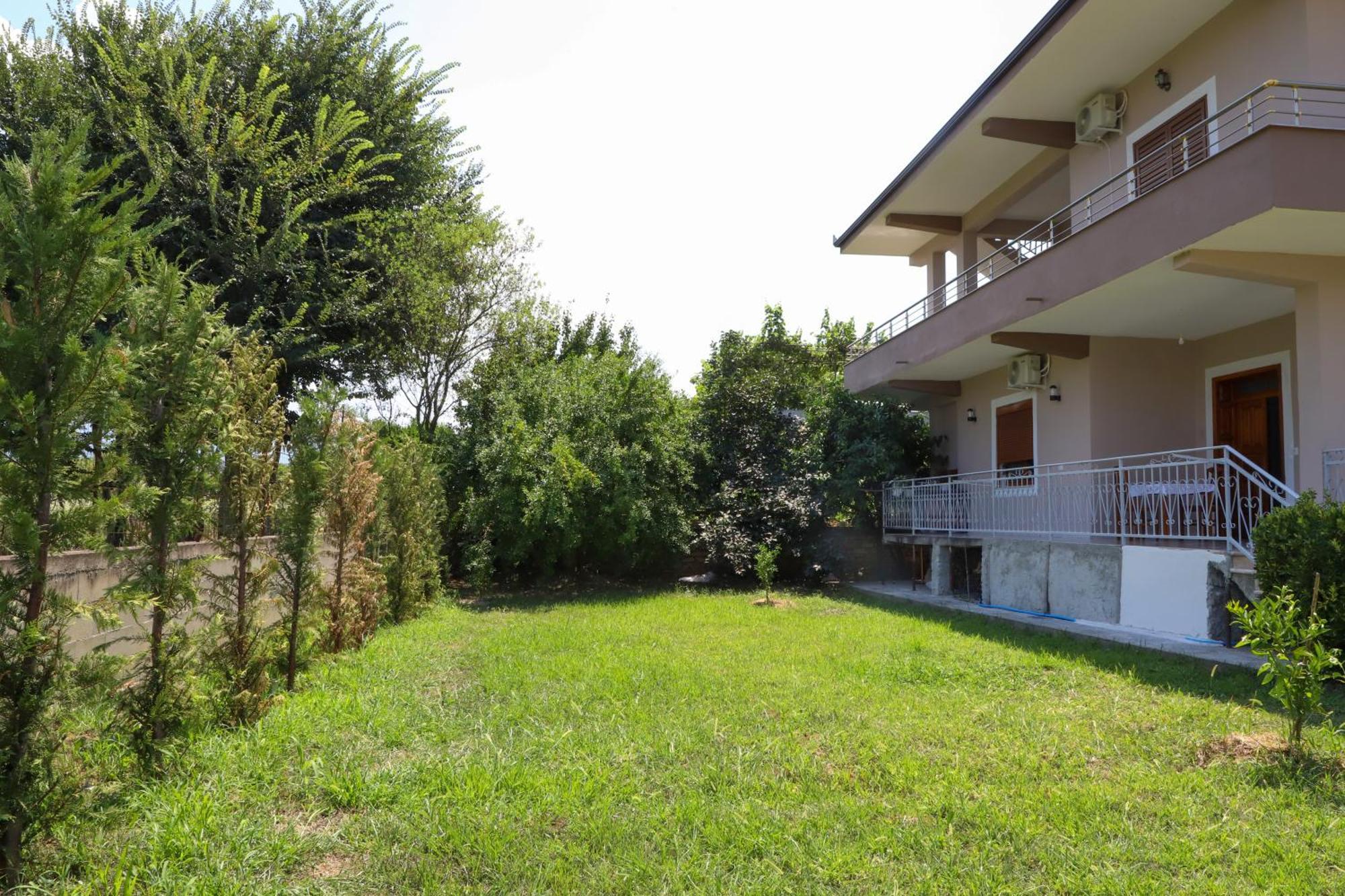 Villa Fjorentin Berat Exteriör bild