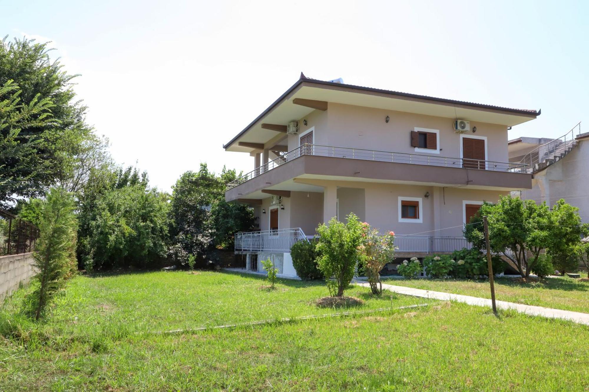 Villa Fjorentin Berat Exteriör bild